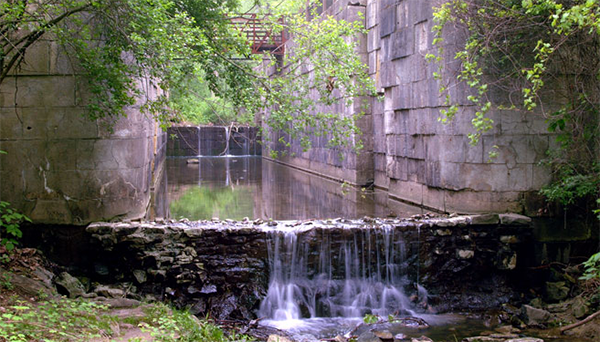 Sidecut Metropark canal locks