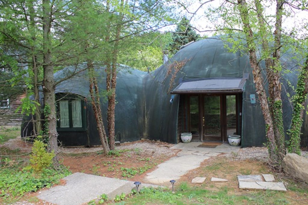 Earthstar Lodge dome house Airbnb in Ohio